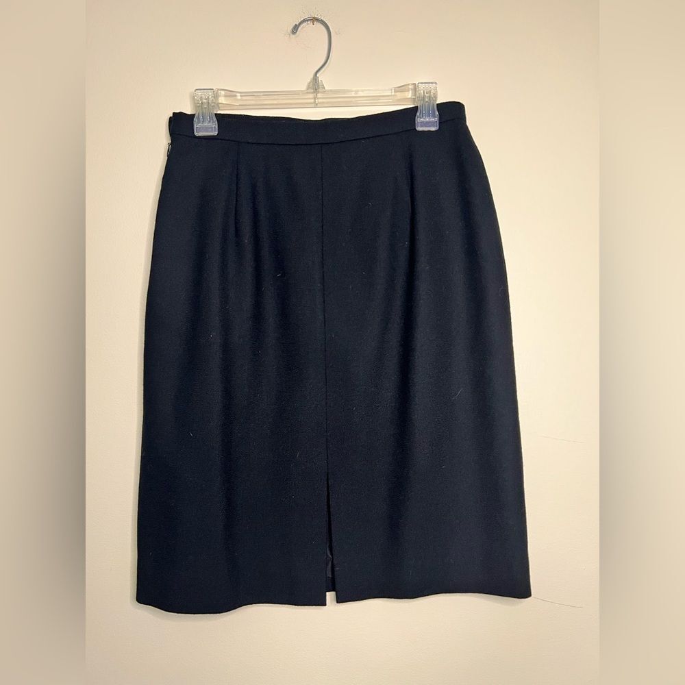 Jones New York‎ Women’s Vintage Black 100% Worsted Wool A-Line Skirt, Size 10 - Picture 3 of 4
